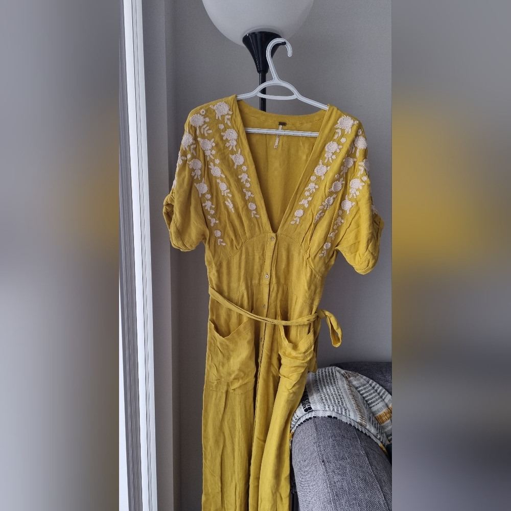 Free People Love to Love you dress 💛💛💛